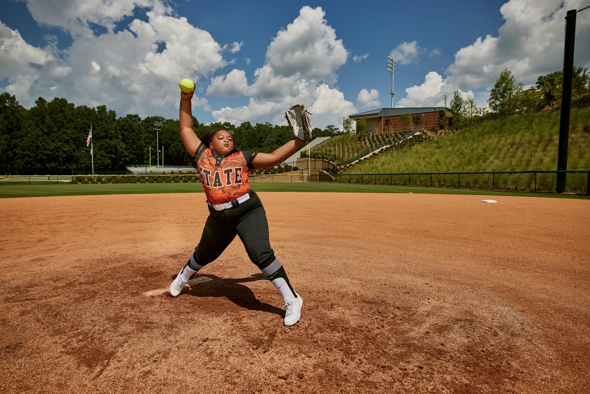 Mizuno Adult Women's Belted Low Rise Fastpitch Softball Pant - Image 6