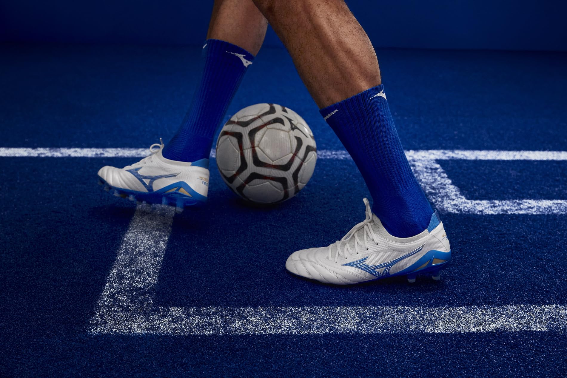 Mizuno Men's Morelia Neo IV Beta Made in Japan Kl Soccer Shoe - Image 7