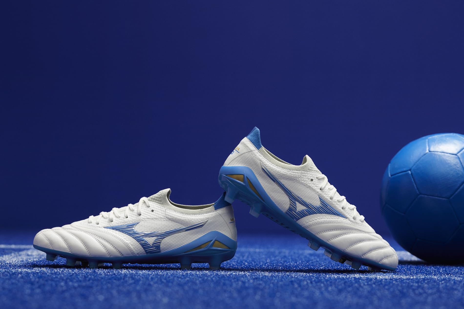 Mizuno Men's Morelia Neo IV Beta Made in Japan Kl Soccer Shoe - Image 8